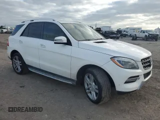2015 Mercedes-Benz M 350 z VIN 4JGDA5JBXFA527876, wystawiony jako Copart lot #52631565 z przebiegiem 178 818 mil mil oraz Szkoda całkowita • Salvage title. Historia ofert i sprzedaży dostępna na DreamBid. Obrazek 4.