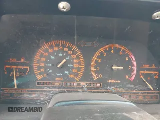 1986 Nissan 300ZX z VIN JN1HZ14S8GX144992, wystawiony jako IAAI lot #42081882 z przebiegiem 127 316 mil mil oraz . Historia ofert i sprzedaży dostępna na DreamBid. Obrazek 7.
