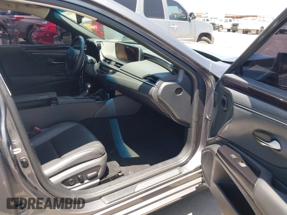 2020 Lexus ES 350 with VIN 58ADZ1B19LU056460, listed as a IAAI auction lot 42530160 with 26,116 mi miles and . Bid and sale history available at DreamBid. Image 5.