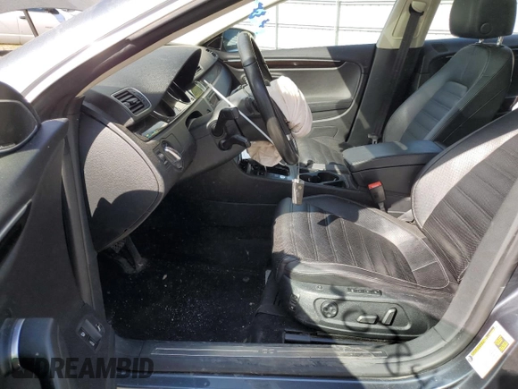 2015 Volkswagen CC VR6 Executive 4Motion with VIN WVWGU7AN1FE828124, listed as a Copart auction lot 70784613 with 0 mi miles. Bid and sale history available at carsss.com. Image 7.