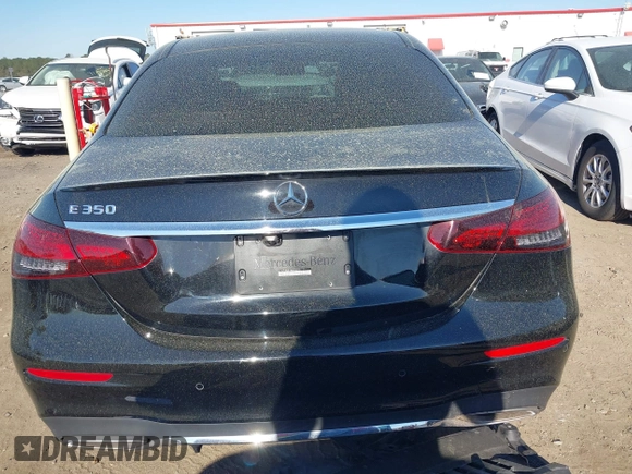 2022 Mercedes-Benz E 350 with VIN W1KZF8DB1NB085013, listed as a IAAI auction lot 41881502 with 83,238 mi miles and . Bid and sale history available at DreamBid. Image 16.
