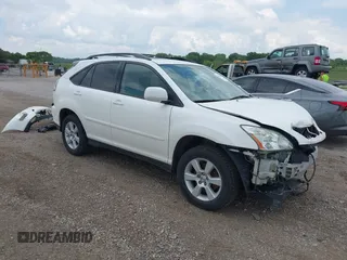 2007 Lexus RX 350 z VIN 2T2HK31U37C034199, wystawiony jako IAAI lot #42245321 z przebiegiem 185 077 mil mil oraz . Historia ofert i sprzedaży dostępna na DreamBid. Obrazek 1.