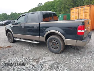 2005 Ford F-150 XLT z VIN 1FTPW12575KF06593, wystawiony jako IAAI lot #42375560 z przebiegiem 264 277 mil mil oraz . Historia ofert i sprzedaży dostępna na DreamBid. Obrazek 3.