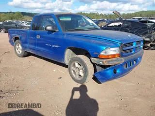 1998 Dodge Dakota with VIN 1B7FL22P9WS602318, listed as a IAAI auction lot 40830718 with 290,693 mi miles. Bid and sale history available at carsss.com. Image 1.