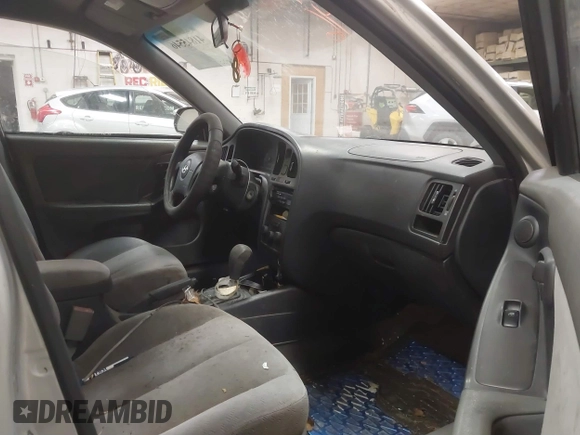2004 Hyundai Elantra GLS z VIN KMHDN46D54U913626, wystawiony jako IAAI lot #41845546 z przebiegiem 187 267 mil mil oraz . Historia ofert i sprzedaży dostępna na DreamBid. Obrazek 5.