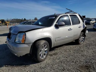 2009 GMC Yukon Denali z VIN 1GKFK03239R254526, wystawiony jako Copart lot #84665244 z przebiegiem 230 811 mil mil oraz Szkoda całkowita • Salvage title. Historia ofert i sprzedaży dostępna na DreamBid. Obrazek 1.