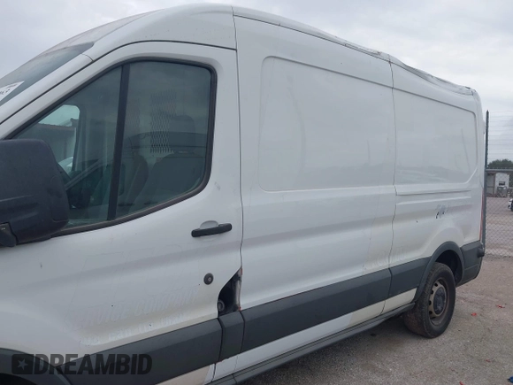 2016 Ford Transit z VIN 1FTBW2CG7GKA00930, wystawiony jako IAAI lot #42708963 z przebiegiem 232 205 mil mil oraz . Historia ofert i sprzedaży dostępna na DreamBid. Obrazek 15.