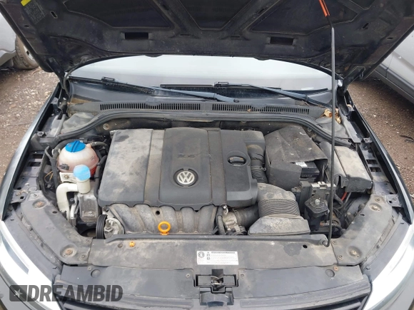 2011 Volkswagen Jetta SE with VIN 3VWDX7AJ7BM353913, listed as a IAAI auction lot 42643516 with 178,943 mi miles and . Bid and sale history available at DreamBid. Image 10.