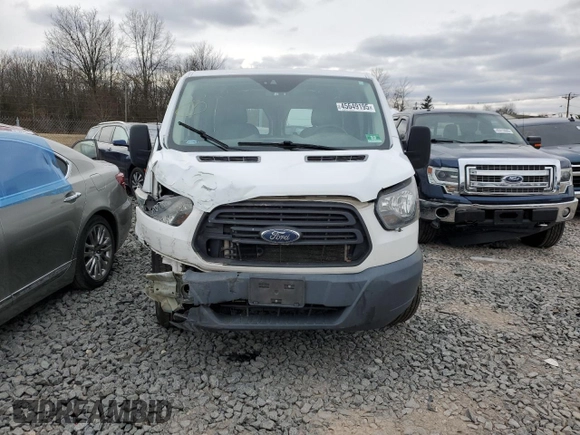 2017 Ford Transit z VIN 1FTYR2ZM2HKA16341, wystawiony jako Copart lot #45649195 z przebiegiem Nie podano mil oraz Szkoda całkowita • Salvage title. Historia ofert i sprzedaży dostępna na DreamBid. Obrazek 5.