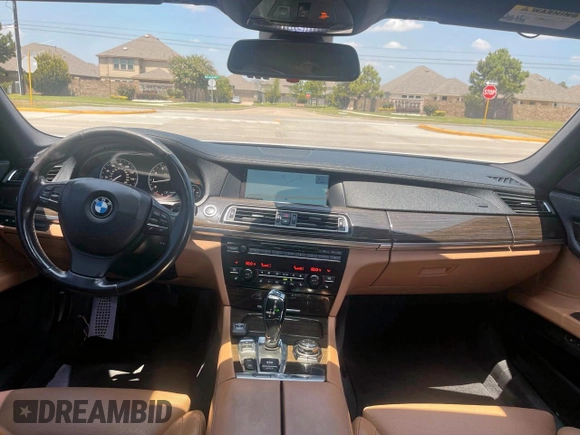 2010 BMW 7 Series 750Li with VIN WBAKB8C58ACY64395, listed as a Copart auction lot 63885205 with 137,375 mi miles and Salvage title. Bid and sale history available at DreamBid. Image 9.
