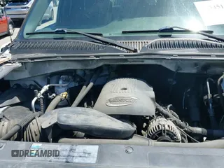 2007 Chevrolet Silverado 2500HD Work Truck with VIN 1GCHC29U87E174116, listed as a IAAI auction lot 42345165 with 318,076 mi miles and . Bid and sale history available at DreamBid. Image 18.