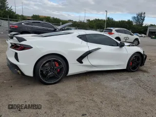 2021 Chevrolet Corvette 3LT with VIN 1G1YC2D46M5120132, listed as a Copart auction lot 80923944 with 9,193 mi miles and Salvage Title. Bid and sale history available at carsss.com. Image 3.