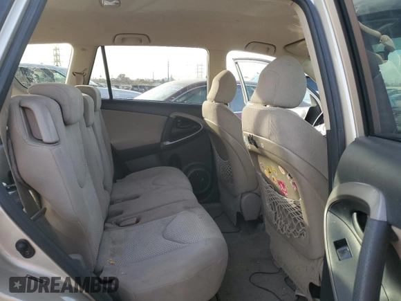 2006 Toyota RAV4 Limited z VIN JTMZK31V065002744, wystawiony jako Copart lot #89389985 z przebiegiem 155 930 mil mil oraz Szkoda całkowita • Salvage title. Historia ofert i sprzedaży dostępna na DreamBid. Obrazek 10.