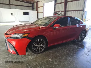 2023 Toyota Camry SE with VIN 4T1G11AK5PU126922, listed as a Copart auction lot 43338095 with 31,786 mi miles and Clean Title. Bid and sale history available at carsss.com. Image 1.