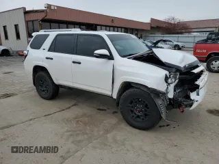 2018 Toyota 4Runner SR5 with VIN JTEBU5JR7J5513205, listed as a Copart auction lot 82271284 with 114,432 mi miles and Clean Title. Bid and sale history available at carsss.com. Image 4.