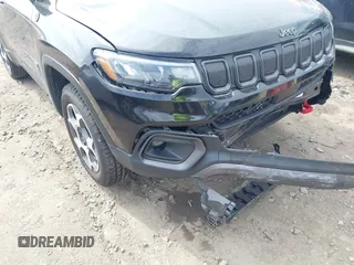 2022 Jeep Compass Trailhawk with VIN 3C4NJDDB8NT114134, listed as a IAAI auction lot 42428245 with 34,589 mi miles and . Bid and sale history available at DreamBid. Image 17.