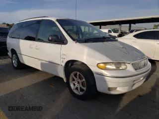 1996 Chrysler Town & Country LXi with VIN 1C4GP64L8TB423564, listed as a Copart auction lot 76068213 with 288,588 mi miles and Clean Title. Bid and sale history available at carsss.com. Image 4.