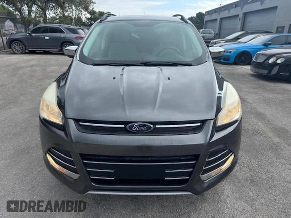 2016 Ford Escape SE with VIN 1FMCU0GX4GUC35892, listed as a Copart auction lot 49188655 with 55,768 mi miles and Non Repairable. Bid and sale history available at carsss.com. Image 5.