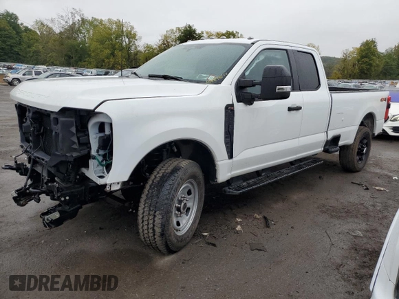 2023 Ford F-250 XL z VIN 1FT8X2BA3PEC95740, wystawiony jako Copart lot #68898844 z przebiegiem 10 044 mil mil oraz Szkoda całkowita • Salvage title. Historia ofert i sprzedaży dostępna na DreamBid. Obrazek 1.