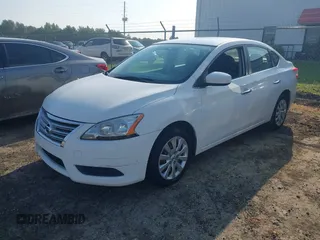 2015 Nissan Sentra SV z VIN 3N1AB7AP3FL639054, wystawiony jako IAAI lot #42489968 z przebiegiem 144 380 mil mil oraz . Historia ofert i sprzedaży dostępna na DreamBid. Obrazek 2.