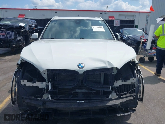 2017 BMW X5 sDrive35i z VIN 5UXKR2C35H0X04222, wystawiony jako IAAI lot #42149985 z przebiegiem 198 645 mil mil oraz . Historia ofert i sprzedaży dostępna na DreamBid. Obrazek 13.