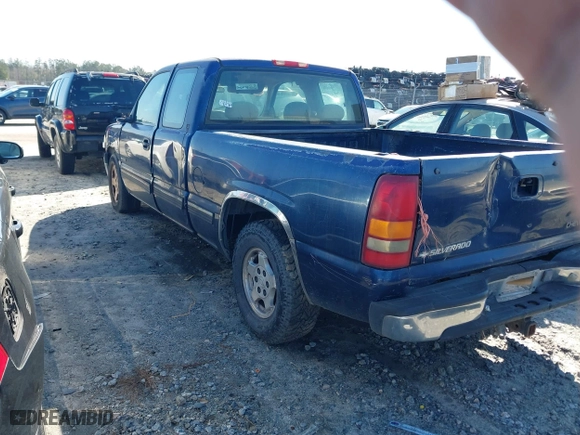 1999 Chevrolet Silverado 1500 LS with VIN 2GCEC19V1X1144026, listed as a IAAI auction lot 41398552 with 216,068 mi miles. Bid and sale history available at carsss.com. Image 3.