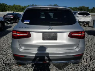 2018 Mercedes-Benz GLC 300 z VIN WDC0G4JB4JV037585, wystawiony jako Copart lot #51843275 z przebiegiem 132 332 mil mil oraz Szkoda całkowita • Salvage title. Historia ofert i sprzedaży dostępna na DreamBid. Obrazek 6.