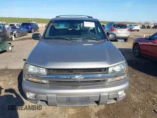 2003 Chevrolet TrailBlazer LS with VIN 1GNDS13S132365429, listed as a IAAI auction lot 41643164 with 196,033 mi miles. Bid and sale history available at carsss.com. Image 6.