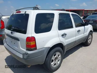 2004 Ford Escape XLT с VIN 1FMCU93194KA79300, выставлен на аукционе IAAI как лот 42445143 с пробегом 200 384 миль миль и . История ставок и продаж доступна на DreamBid. Изображение 4.