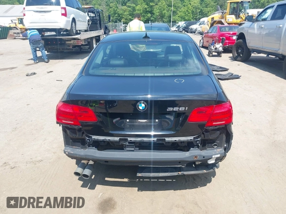 2011 BMW 3 Series 328i xDrive with VIN WBAKF5C53BE655929, listed as a IAAI auction lot 42658202 with 86,774 mi miles and . Bid and sale history available at DreamBid. Image 17.