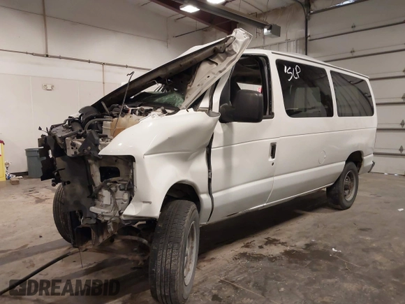 2008 Ford Econoline Passenger XL with VIN 1FBNE31L48DB24380, listed as a IAAI auction lot 40357133 with 241,539 mi miles. Bid and sale history available at carsss.com. Image 2.