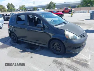 2007 Honda Fit Sport z VIN JHMGD38667S060679, wystawiony jako IAAI lot #42350102 z przebiegiem 253 595 mil mil oraz . Historia ofert i sprzedaży dostępna na DreamBid. Obrazek 1.