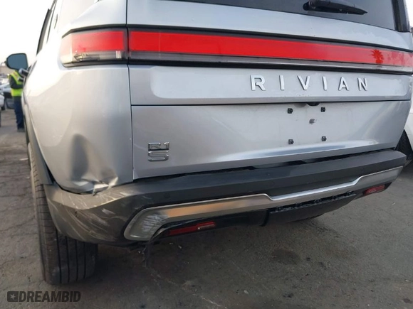 2025 Rivian R1S Adventure with VIN 7PDSGBBA2SN058678, listed as a IAAI auction lot 41429201 with 2,322 mi miles. Bid and sale history available at carsss.com. Image 6.