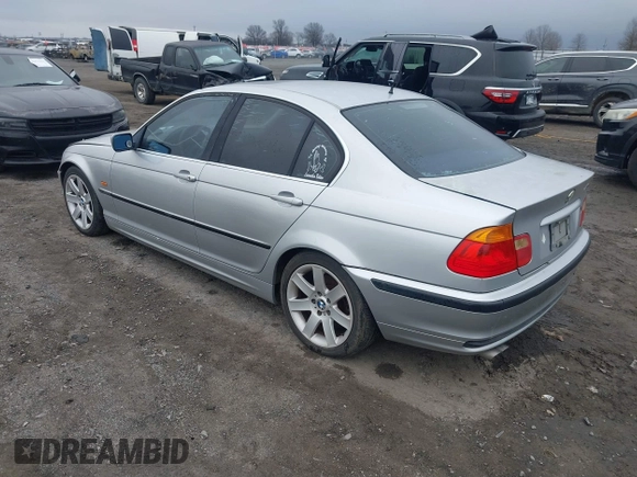 2000 BMW 3 Series 328i with VIN WBAAM5330YFR16615, listed as a IAAI auction lot 41496845 with Not Provided miles. Bid and sale history available at carsss.com. Image 3.
