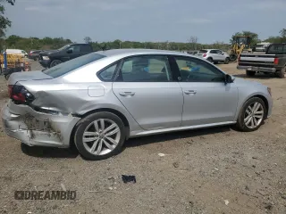 2019 Volkswagen Passat Wolfsburg Edition z VIN 1VWLA7A38KC011998, wystawiony jako Copart lot #54525115 z przebiegiem 45 529 mil mil oraz Szkoda całkowita • Salvage title. Historia ofert i sprzedaży dostępna na DreamBid. Obrazek 3.