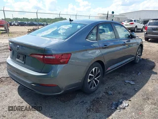 2024 Volkswagen Jetta S с VIN 3VW5M7BUXRM001814, выставлен на аукционе IAAI как лот 42643895 с пробегом 53 477 миль миль и . История ставок и продаж доступна на DreamBid. Изображение 4.