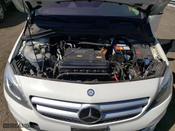2015 Mercedes-Benz B-Class with VIN WDDVP9AB9FJ004658, listed as a Copart auction lot 70559043 with NaN miles. Bid and sale history available at carsss.com. Image 11.