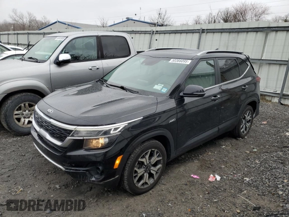 2021 Kia Seltos EX with VIN KNDERCAA1M7142522, listed as a Copart auction lot 50366095 with 36,546 mi miles and Salvage Title. Bid and sale history available at carsss.com. Image 1.