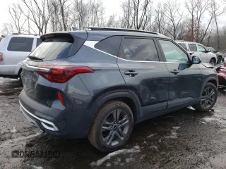 2023 Kia Seltos S with VIN KNDEU2AA7P7351843, listed as a Copart auction lot 83433154 with 38,576 mi miles and Salvage title. Bid and sale history available at DreamBid. Image 3.