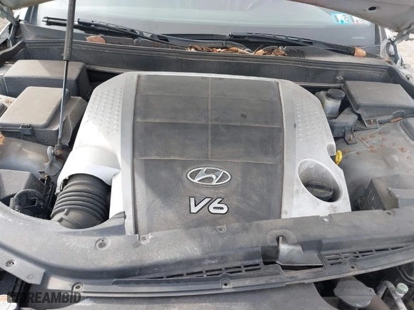 2011 Hyundai Genesis with VIN KMHGC4DE5BU119950, listed as a IAAI auction lot 41609374 with 103,525 mi miles. Bid and sale history available at carsss.com. Image 10.