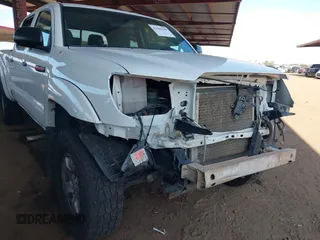 2015 Toyota Tacoma with VIN 3TMMU4FN0FM084956, listed as a IAAI auction lot 42184249 with 116,576 mi miles and . Bid and sale history available at DreamBid. Image 6.