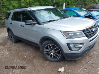 2016 Ford Explorer Sport z VIN 1FM5K8GT3GGD06444, wystawiony jako IAAI lot #42396176 z przebiegiem 171 354 mil mil oraz . Historia ofert i sprzedaży dostępna na DreamBid. Obrazek 1.