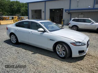 2016 Jaguar XF 35t Premium with VIN SAJBD4BV0GCY09358, listed as a Copart auction lot 62631775 with 44,722 mi miles and Salvage title. Bid and sale history available at DreamBid. Image 4.