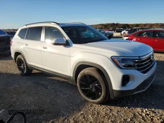 2024 Volkswagen Atlas SE with VIN 1V2JR2CA4RC579336, listed as a Copart auction lot 78818834 with 18 mi miles and Salvage title. Bid and sale history available at DreamBid. Image 4.