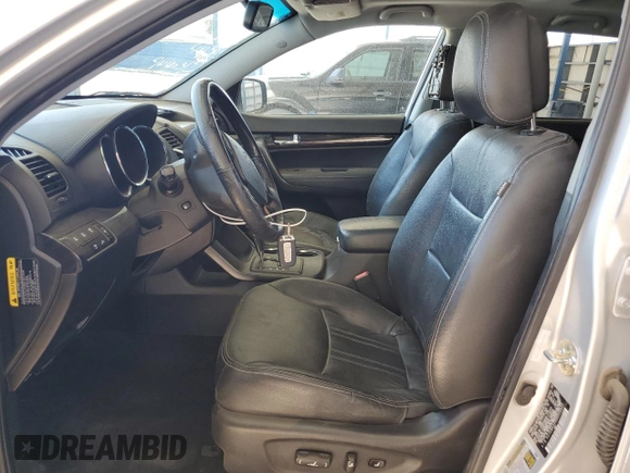 2013 Kia Sorento SX with VIN 5XYKW4A25DG312538, listed as a Copart auction lot 53753565 with 132,883 mi miles and Salvage title. Bid and sale history available at DreamBid. Image 7.