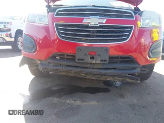 2015 Chevrolet Trax LT with VIN 3GNCJLSB8FL216708, listed as a IAAI auction lot 41646647 with 106,405 mi miles. Bid and sale history available at carsss.com. Image 6.