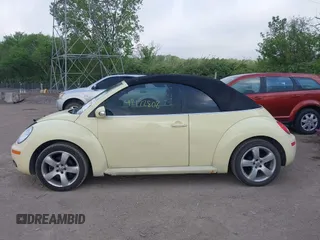 2006 Volkswagen Beetle с VIN 3VWSF31Y56M321421, выставлен на аукционе IAAI как лот 42172808 с пробегом 160 238 миль миль и . История ставок и продаж доступна на DreamBid. Изображение 14.
