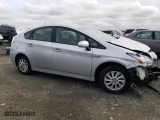 2014 Toyota Prius Plug-In with VIN JTDKN3DP3E3062081, listed as a Copart auction lot 49536725 with 138,378 mi miles and Salvage Title. Bid and sale history available at carsss.com. Image 4.