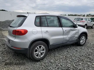 2014 Volkswagen Tiguan S z VIN WVGBV3AX7EW545782, wystawiony jako Copart lot #58711824 z przebiegiem 62 616 mil mil oraz Szkoda całkowita • Salvage title. Historia ofert i sprzedaży dostępna na DreamBid. Obrazek 3.