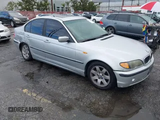 2003 BMW 3 Series 325i with VIN WBAAZ33473PH32163, listed as a IAAI auction lot 41781850 with 133,194 mi miles and . Bid and sale history available at carsss.com. Image 1.